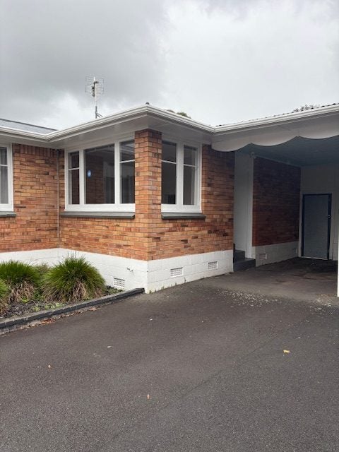 3/42 Lincoln Road, Henderson, Auckland - Carousel 1