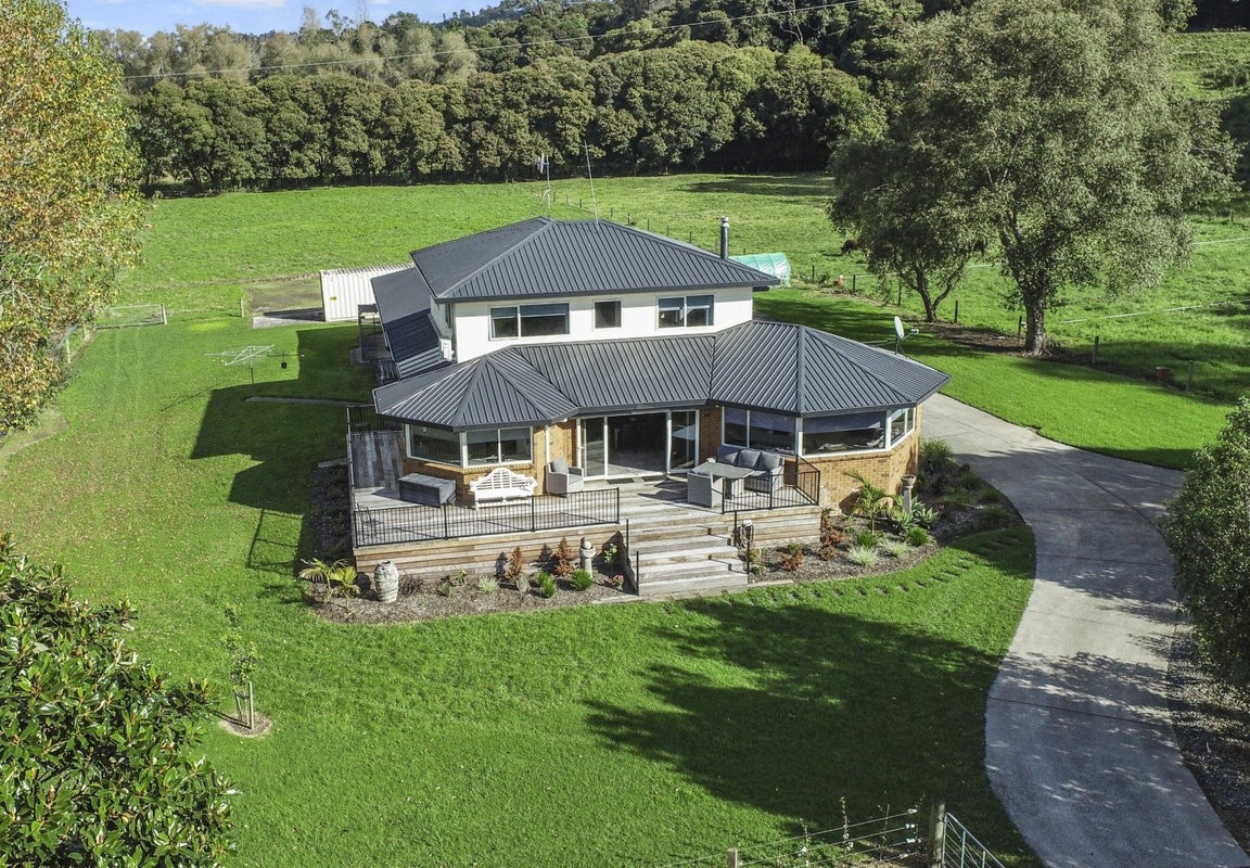 2C Armstrong Road, Te Puna, Tauranga - Carousel 1