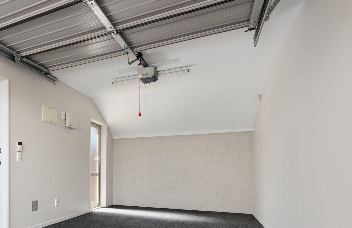 4B Railway Terrace, Templeton, Christchurch - Carousel 11