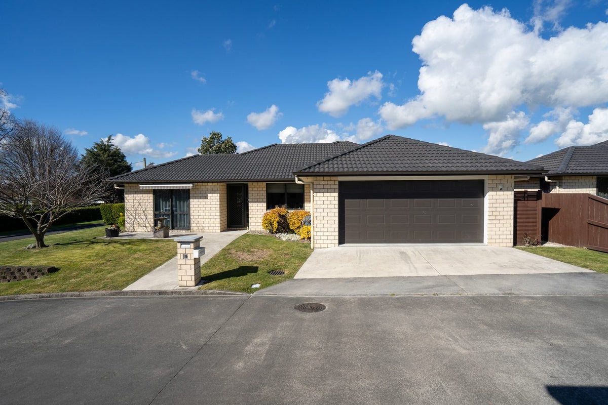 62 Raleigh Street, Leamington, Cambridge - Carousel 1