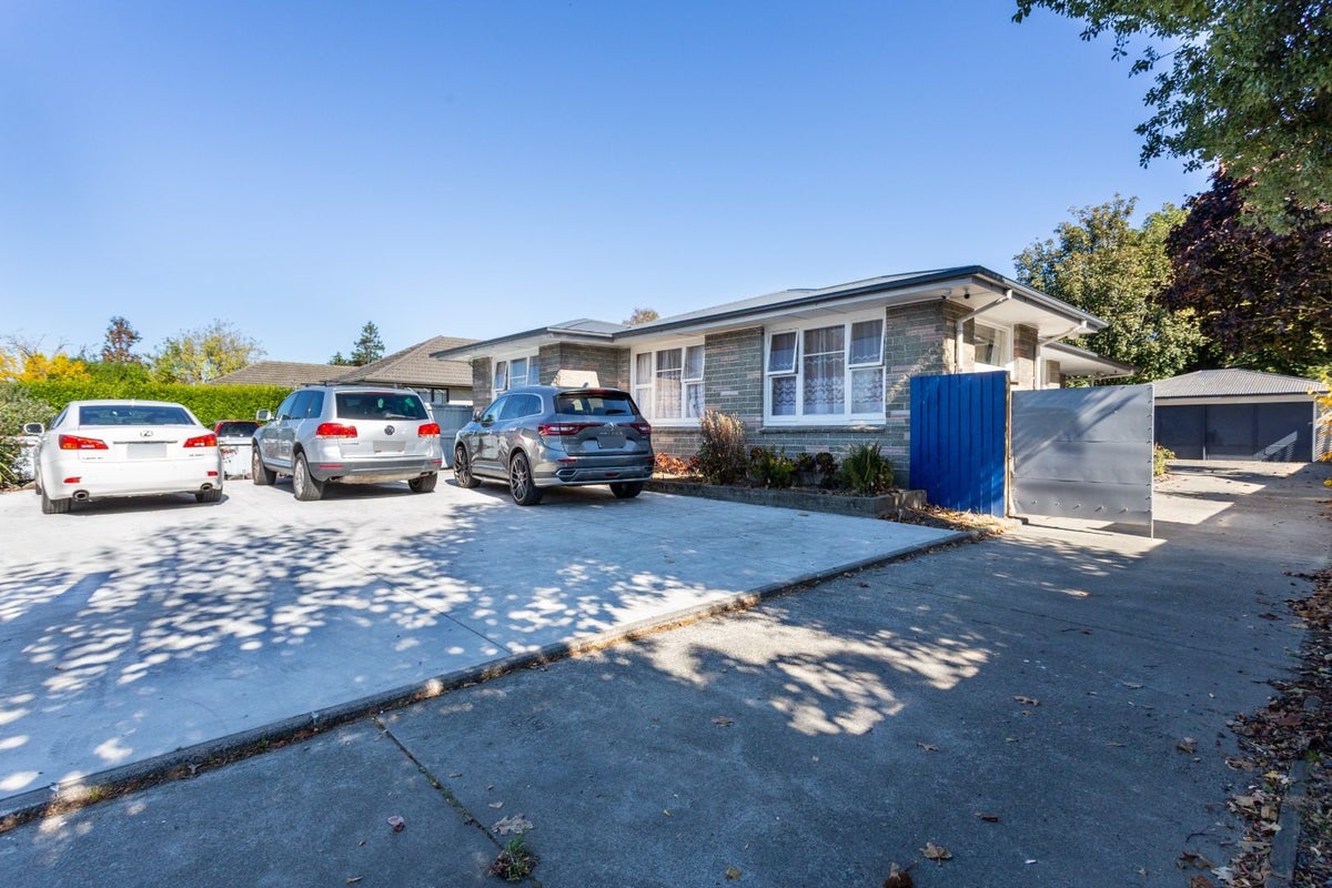 10 Curletts Road, Sockburn, Christchurch - Carousel 1
