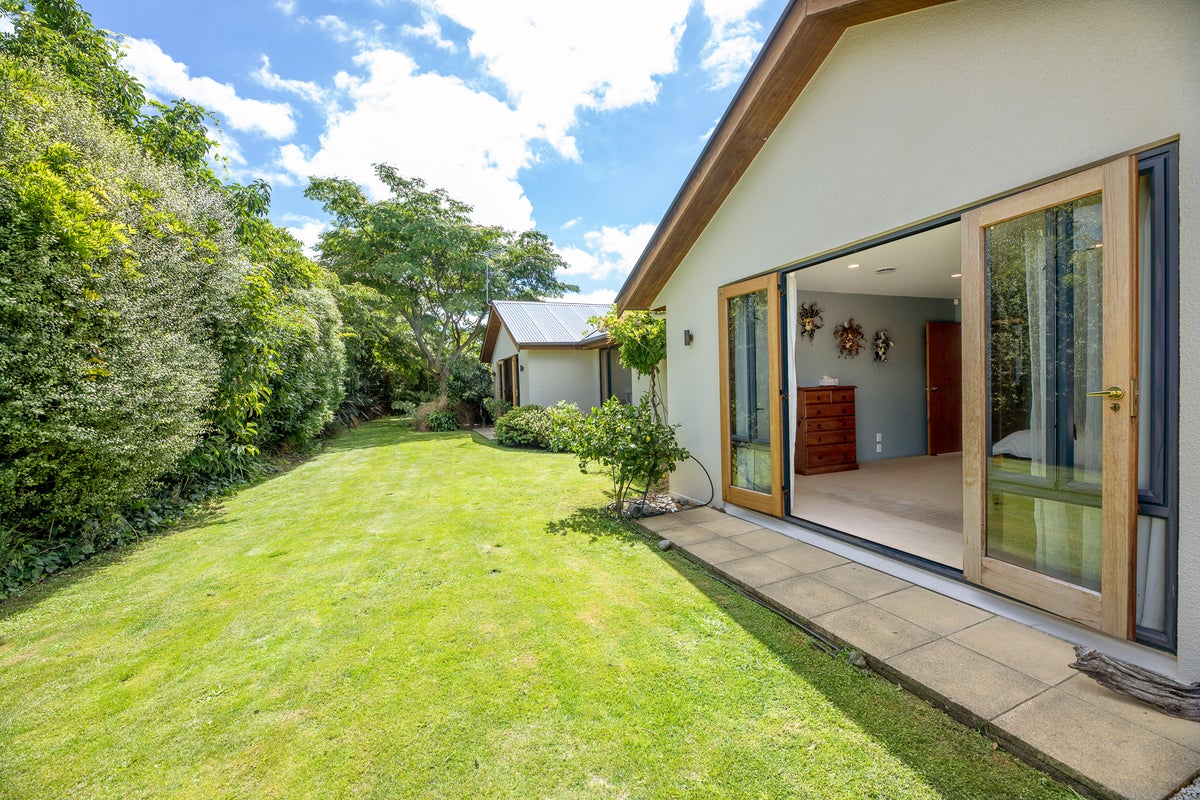 7 Cherrywood Park, Springlands, Blenheim - Carousel 1