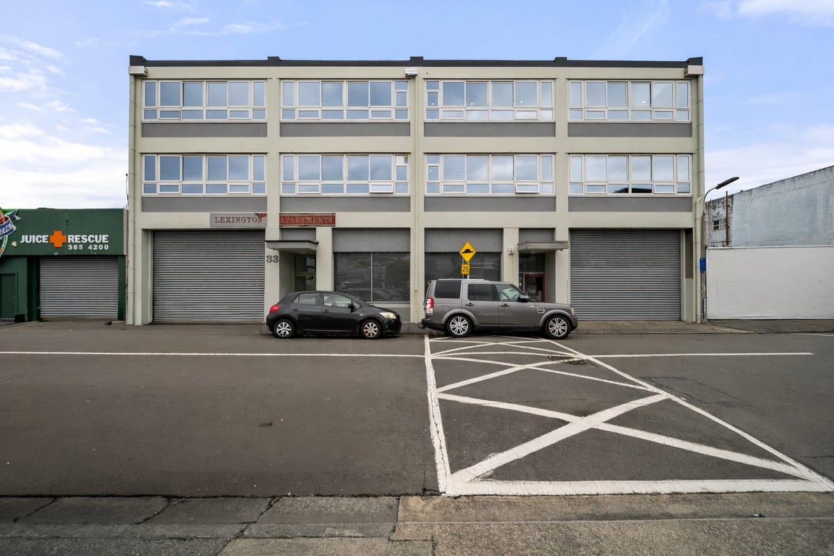 2/33 Hania Street, Mount Victoria, Wellington - Carousel 2