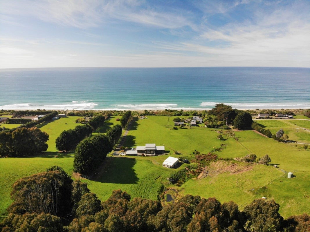 1360 Brighton Road, Brighton, Dunedin - Carousel 2