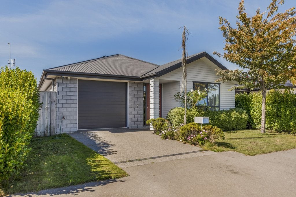 25 George West Square, Wigram, Christchurch - Carousel 2