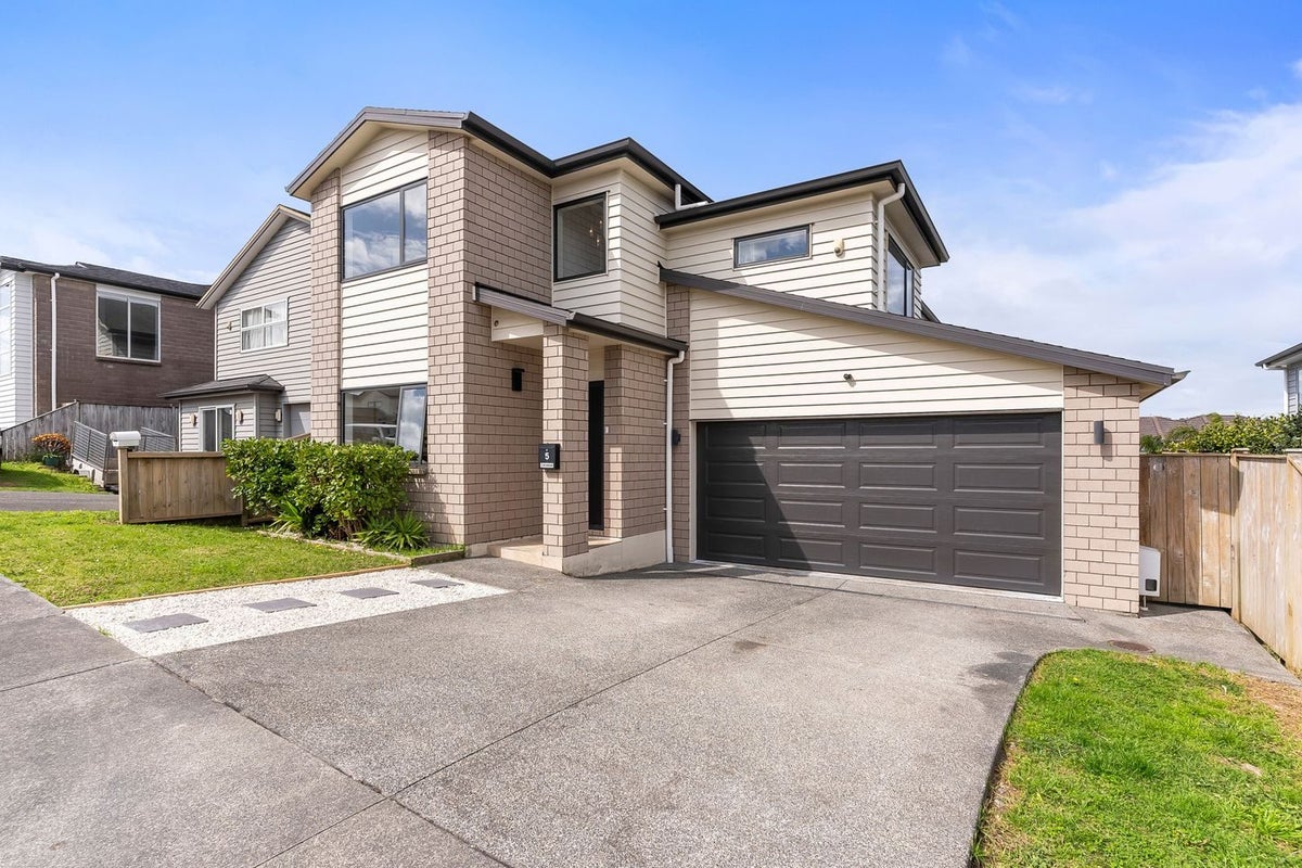5 Kildare Road, Flat Bush, Auckland - Carousel 1