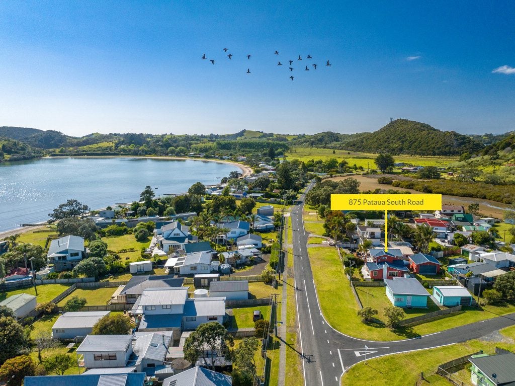 875 Pataua South Road, Pataua South, Parua Bay - Carousel 1