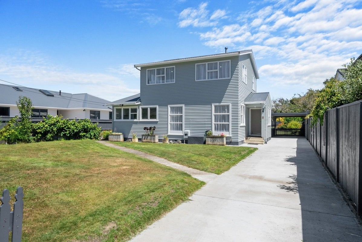 48 Fraser Crescent, Elderslea, Upper Hutt - Carousel 1