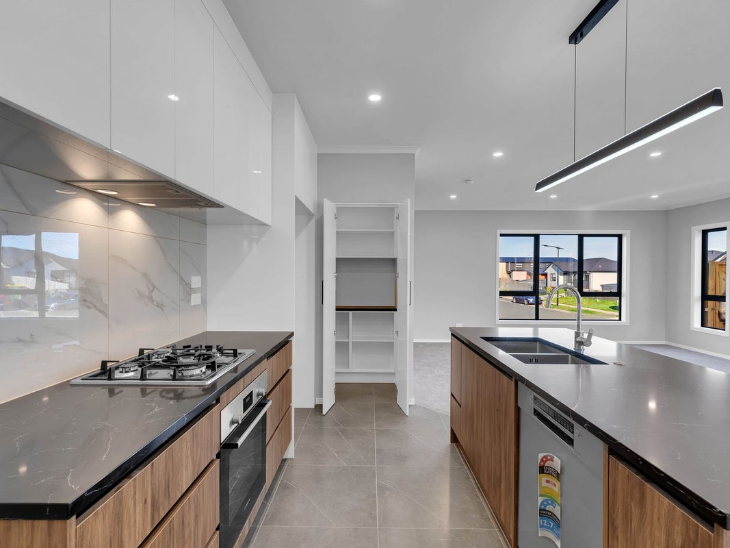32 Tiro Place, Rototuna North, Hamilton - Carousel 2