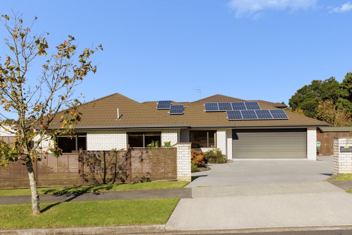 14 Merlot Drive, Pyes Pa, Tauranga - Carousel 20