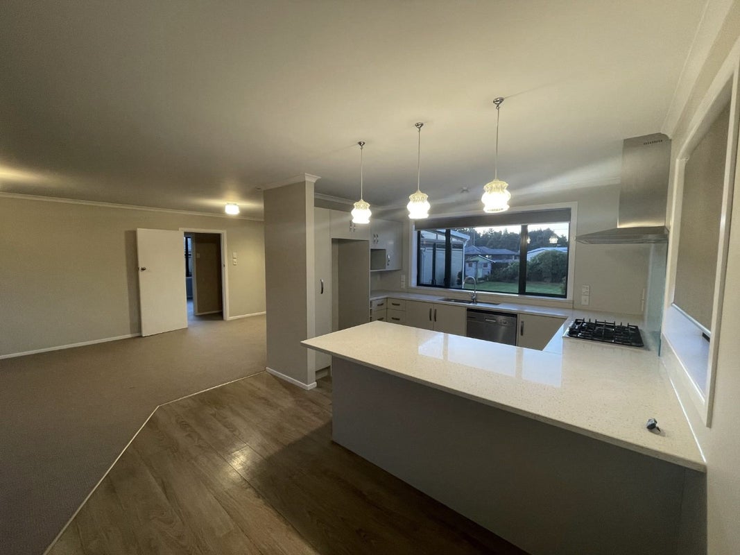 38 Holloway Street, Waikiwi, Invercargill - Carousel 2