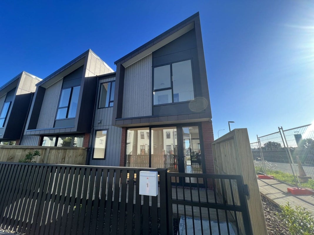1 Mahalo Avenue, Wiri, Auckland - Carousel 2
