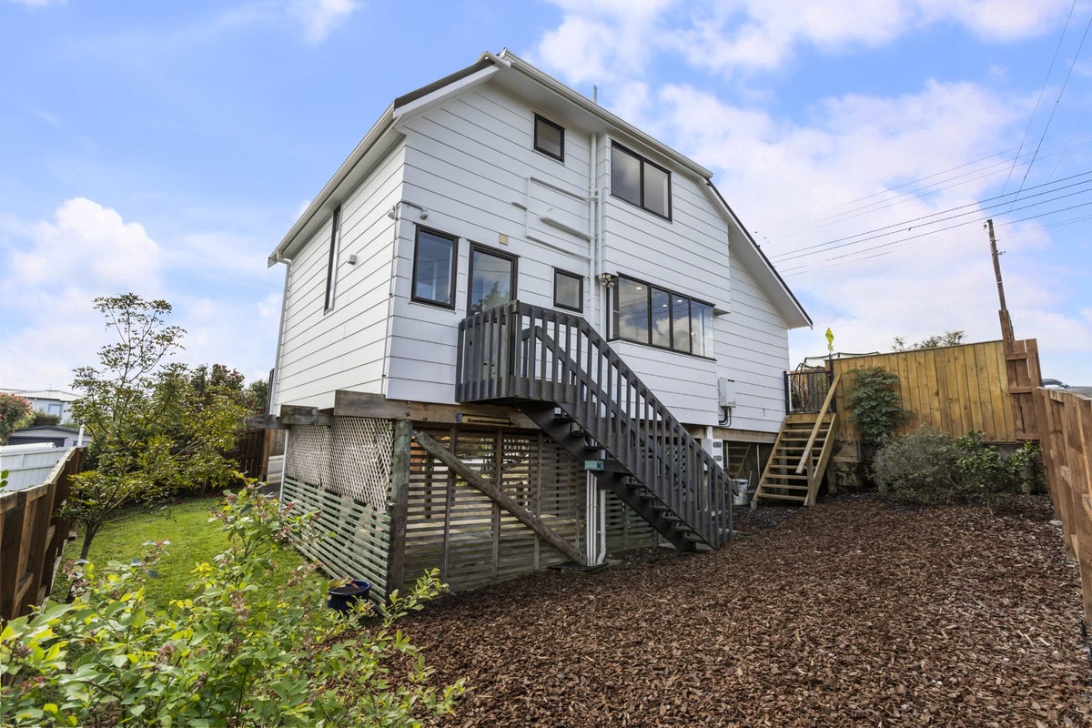 1/2 Stott Avenue, Birkdale, Auckland - Carousel 15