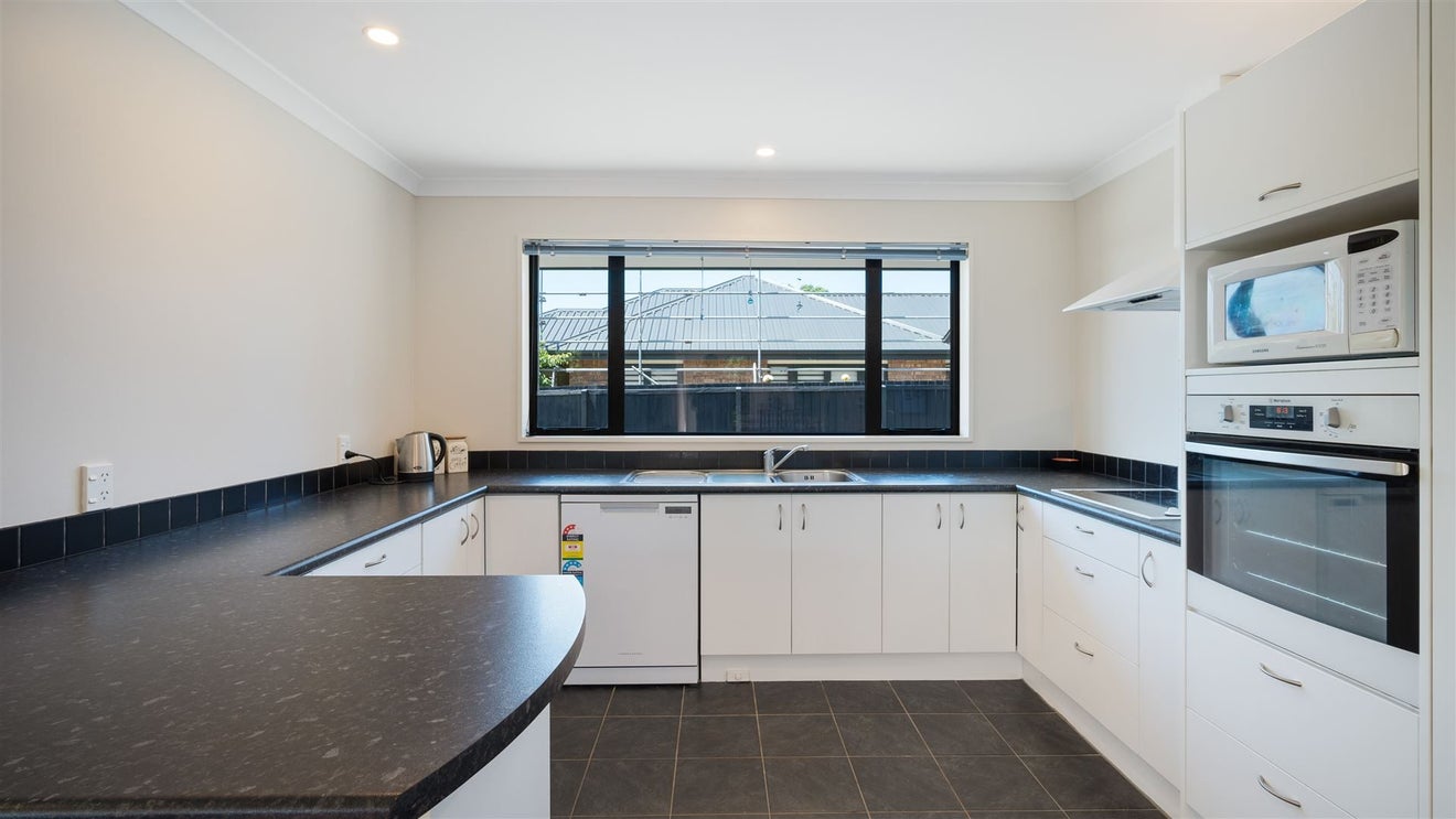 23 Primrose Hill Lane, Casebrook, Christchurch - Carousel 2