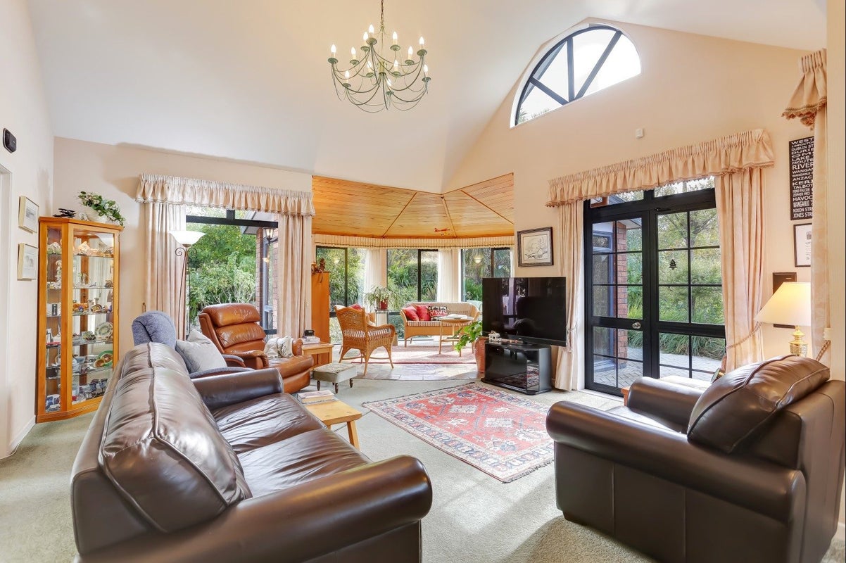 11 Dickens Lane, Otamatea, Whanganui - Carousel 2