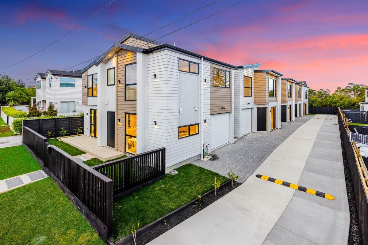 54 Boakes Road, Mount Wellington, Auckland - Carousel 2