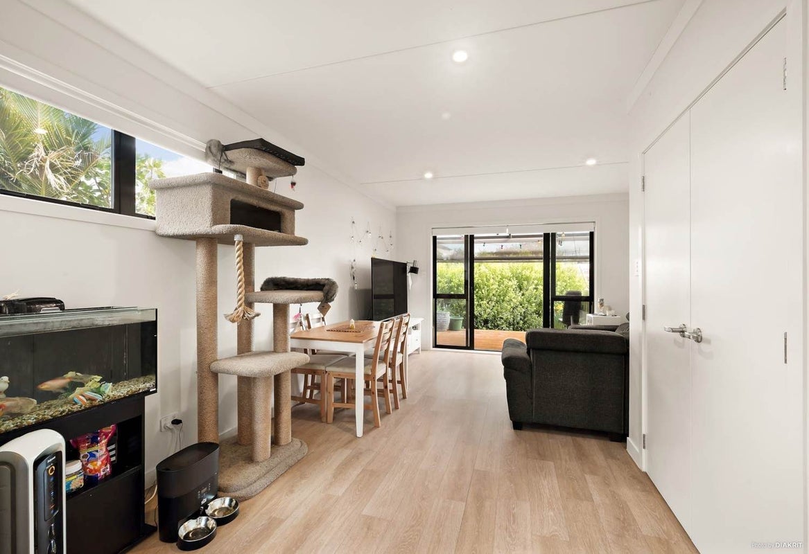 2A Tramway Road, Beach Haven, Auckland - Carousel 2