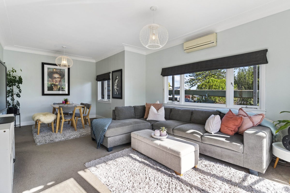 7A Worcester Road, Meadowbank, Auckland - Carousel 2
