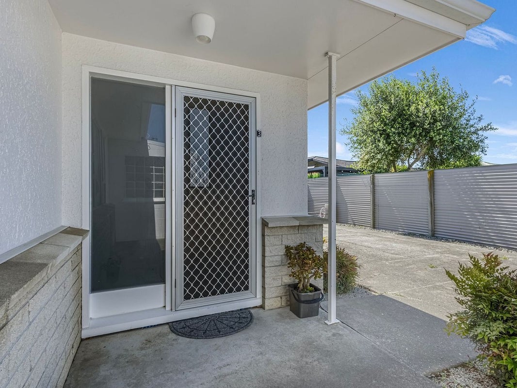 3/11 Chester Street, Taradale, Napier - Carousel 2
