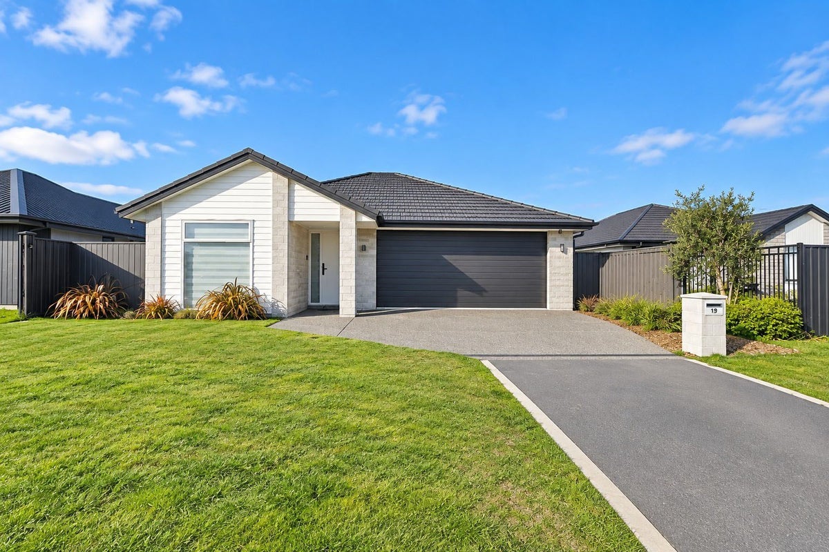 19 Busby Way, Rolleston, Rolleston - Carousel 1
