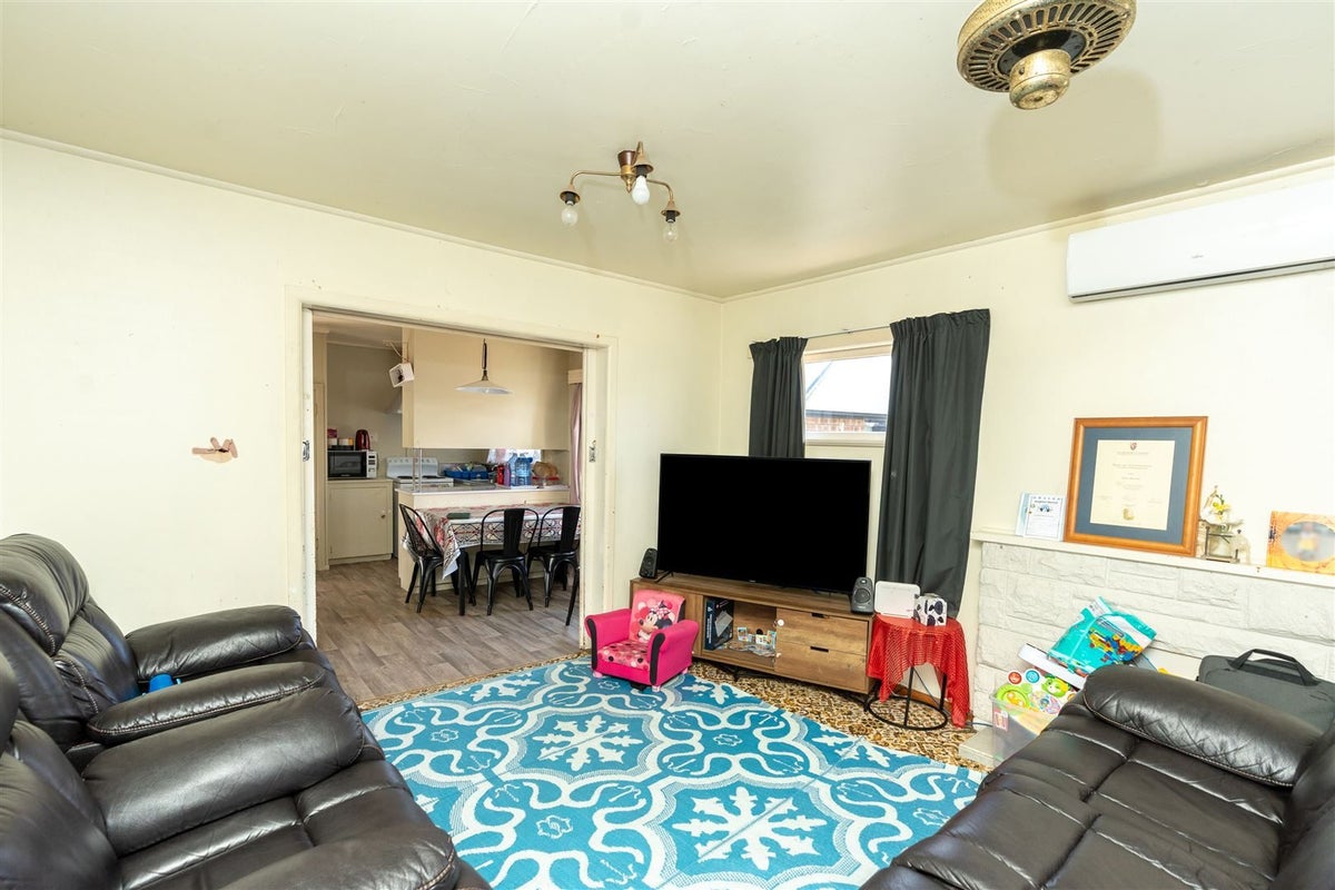 3B Bleakley Place, Hillcrest, Hamilton - Carousel 2