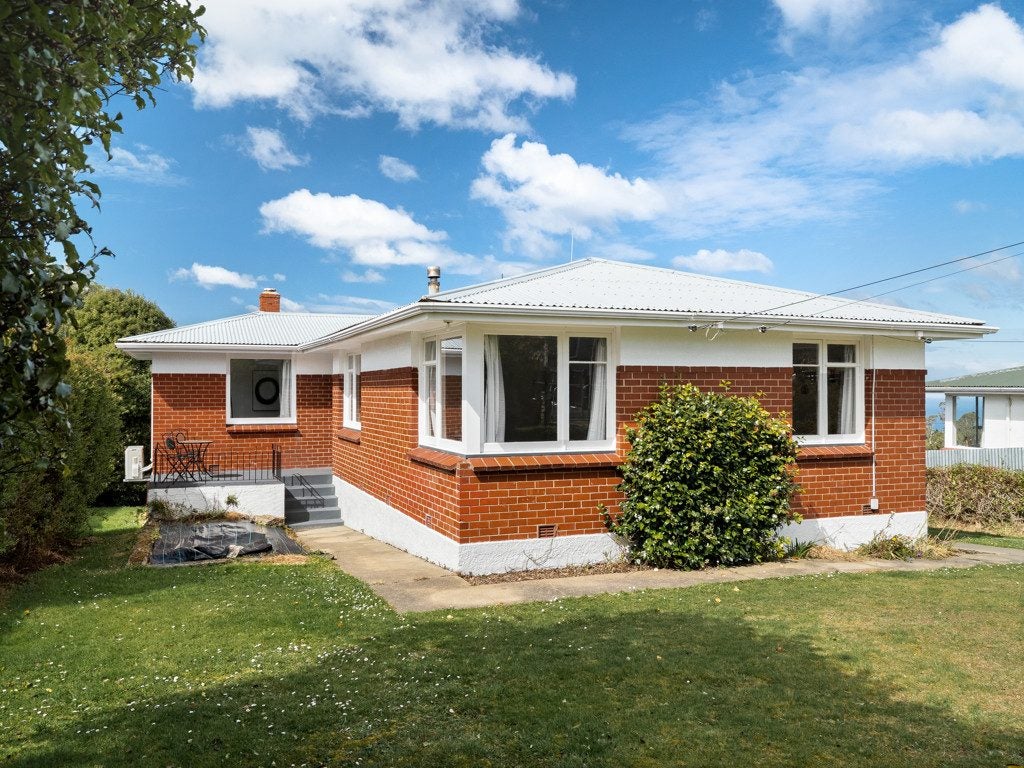 46 Saunders Street, Brockville, Dunedin - Carousel 1
