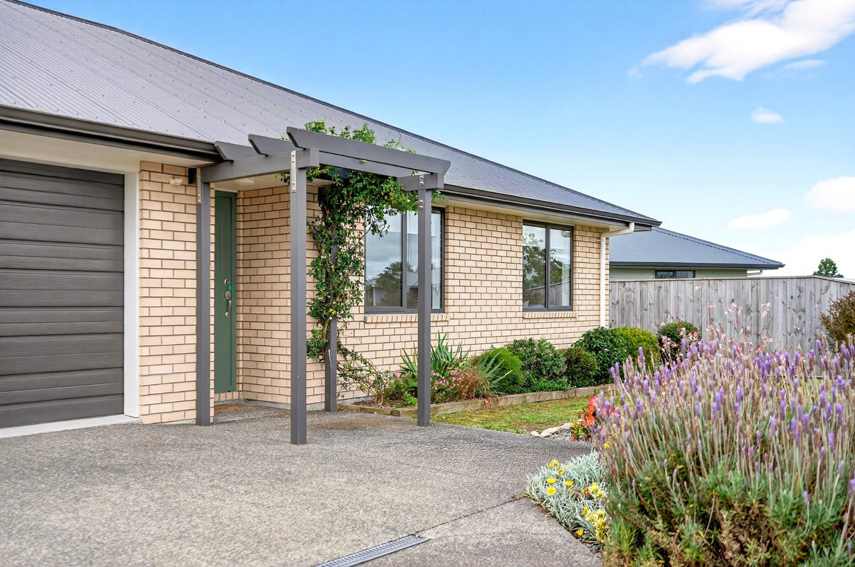 4 Stoneleigh DR, SOLWAY, MASTERTON - Carousel 17