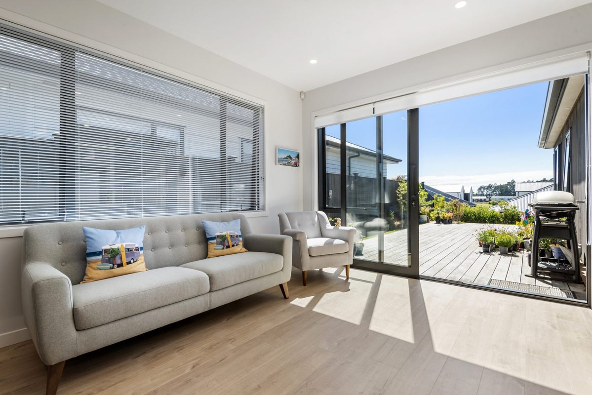 12 Croatia Avenue, Huapai, Kumeu - Carousel 2