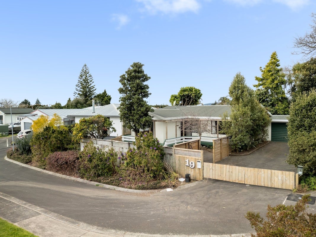 19 Park View Rise, Gate Pa, Tauranga - Carousel 1
