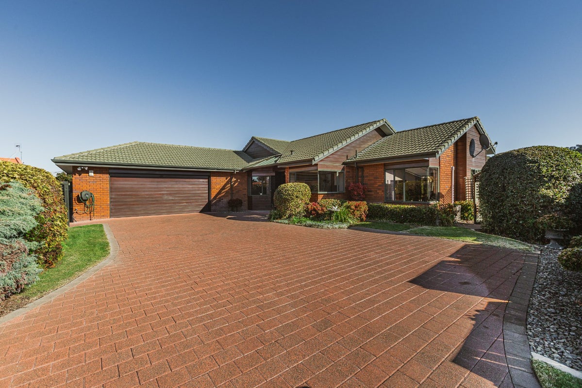 11 Belgrave Place, Taradale, Napier - Carousel 1