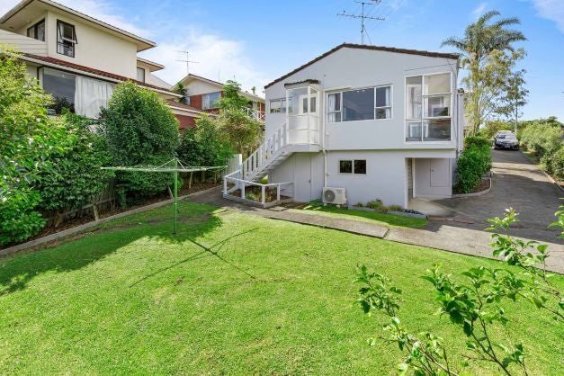 3/250 Onewa Road, Birkenhead, Auckland - Carousel 2