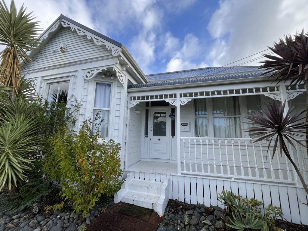 25 Blockhouse Bay Road, Avondale, Auckland - Carousel 1