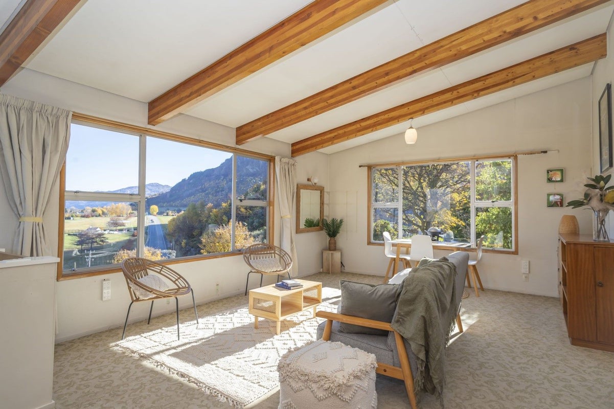 7 Derby Street, Arrowtown, Arrowtown - Carousel 2