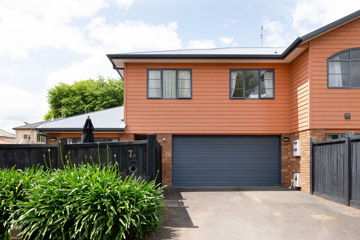 7A Teddy Street, Whitiora, Hamilton - Carousel 1