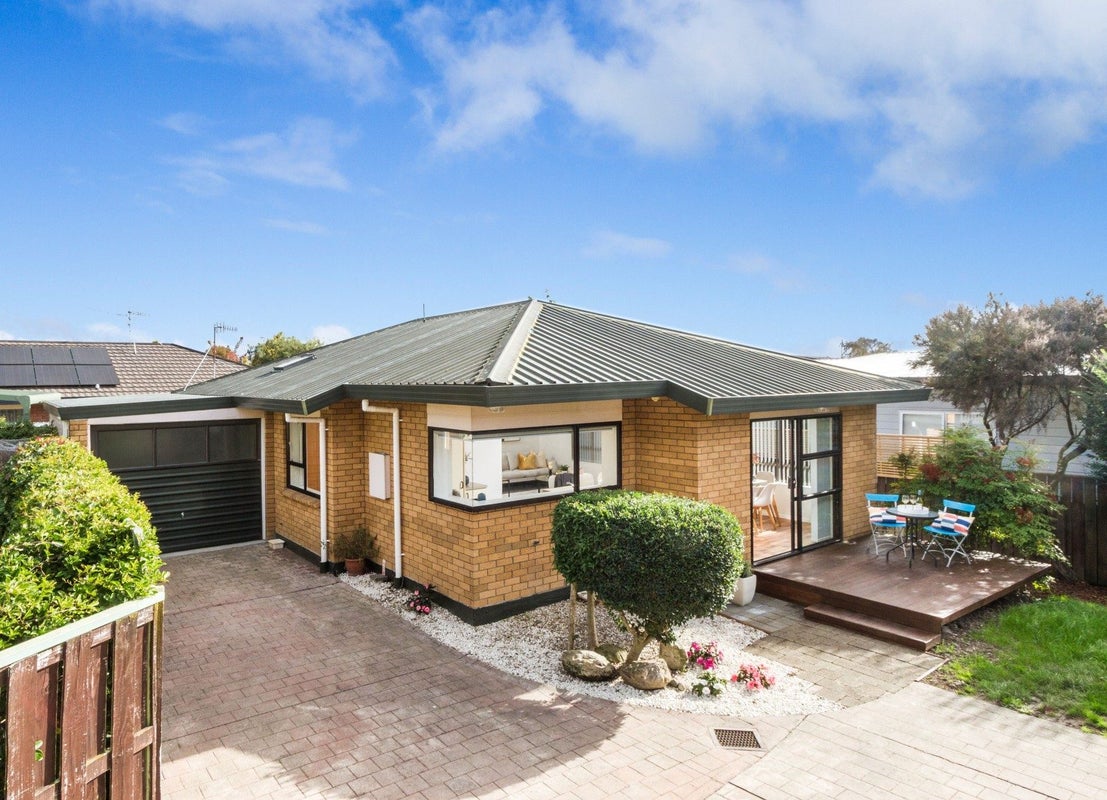 2/7 Penton Way, Tahunanui, Nelson - Carousel 2