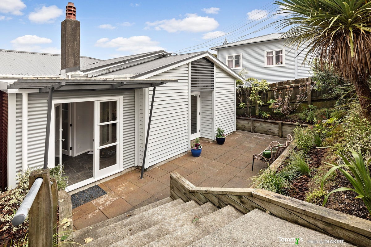 37 Ironside Road, Johnsonville, Wellington - Carousel 1