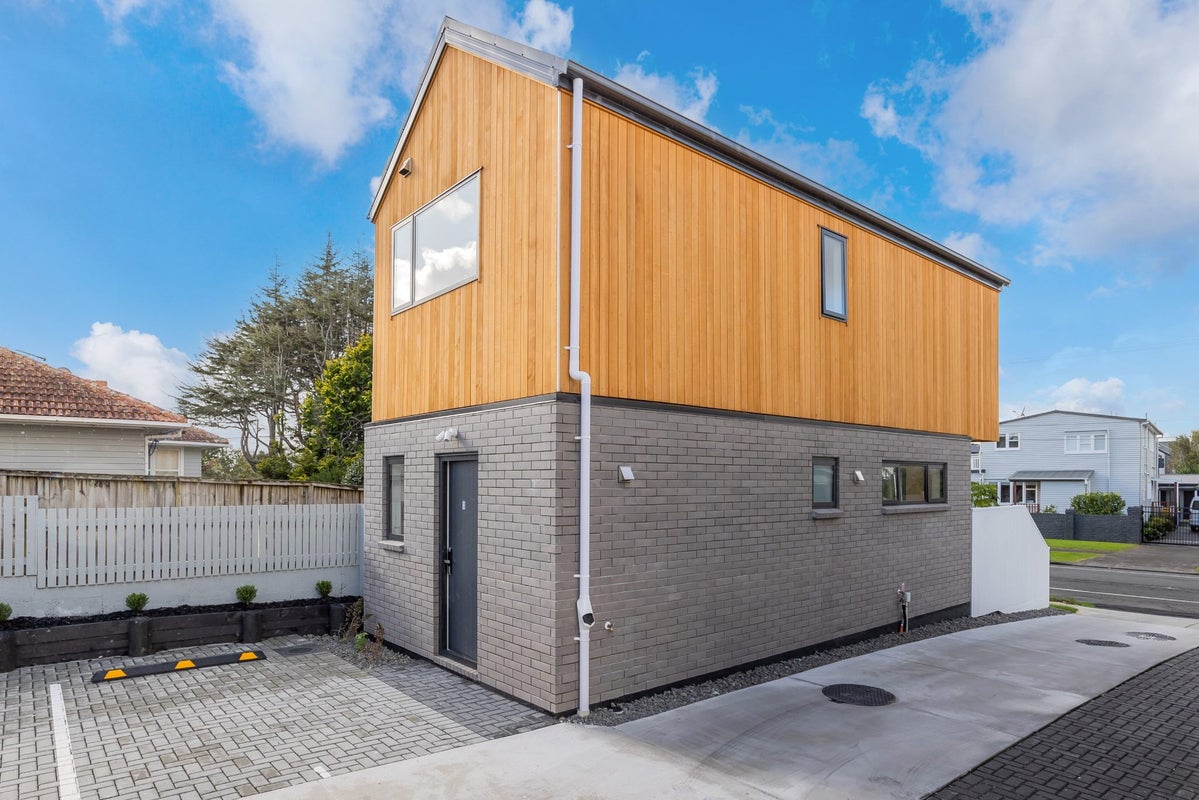 1/91 Beach Road, Te Atatu Peninsula, Auckland - Carousel 10