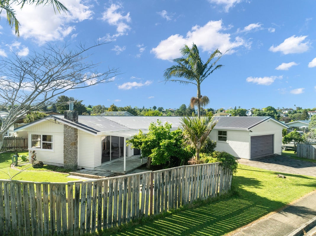 19 Kokich Crescent, Onerahi, Whangarei - Carousel 1