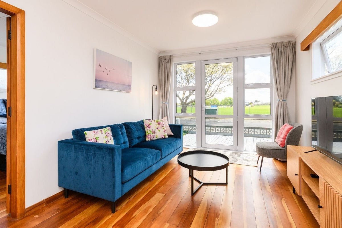 18 Freyberg Street, Roslyn, Palmerston North - Carousel 2