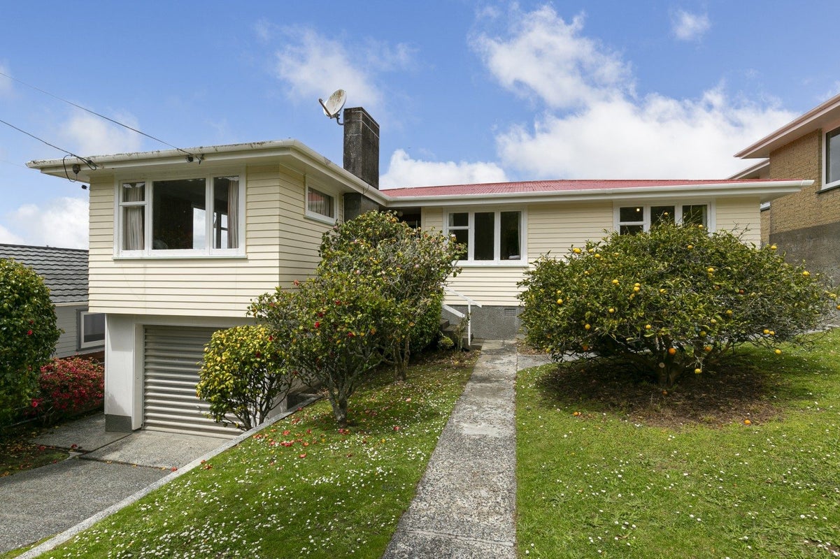 6 Khouri Avenue, Karori, Wellington - Carousel 1
