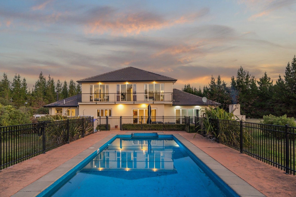16 Harpers Road, Loburn, Rangiora - Carousel 38