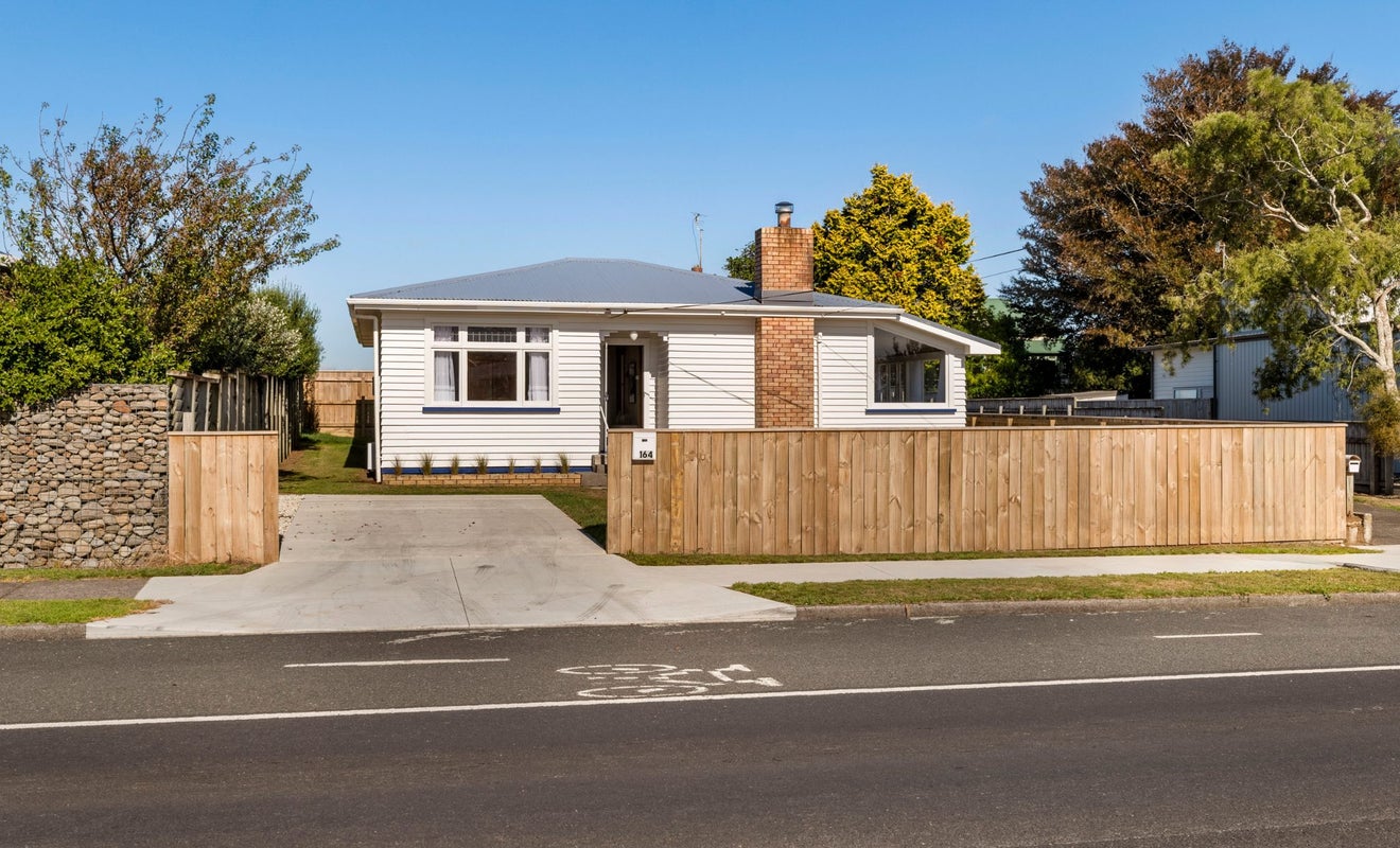164 Mangorei Road, Merrilands, New Plymouth - Carousel 27
