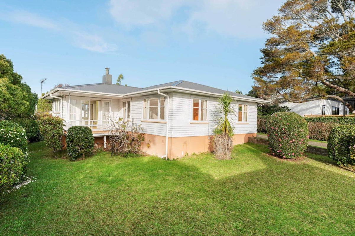 109 Te Atatu Road, Te Atatu South, Auckland - Carousel 19