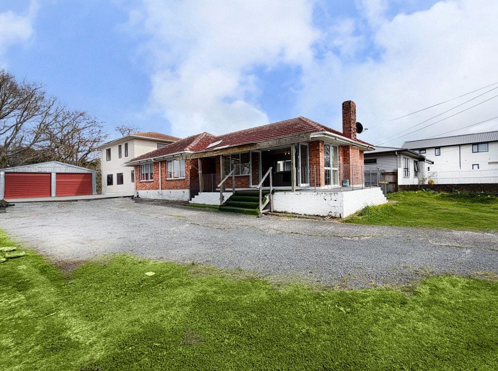 68 Hallberry Road, Mangere East, Auckland - Carousel 1