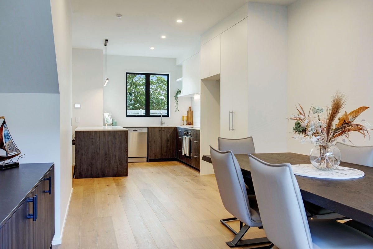 3/17 Sandspit Road, Cockle Bay, Auckland - Carousel 2