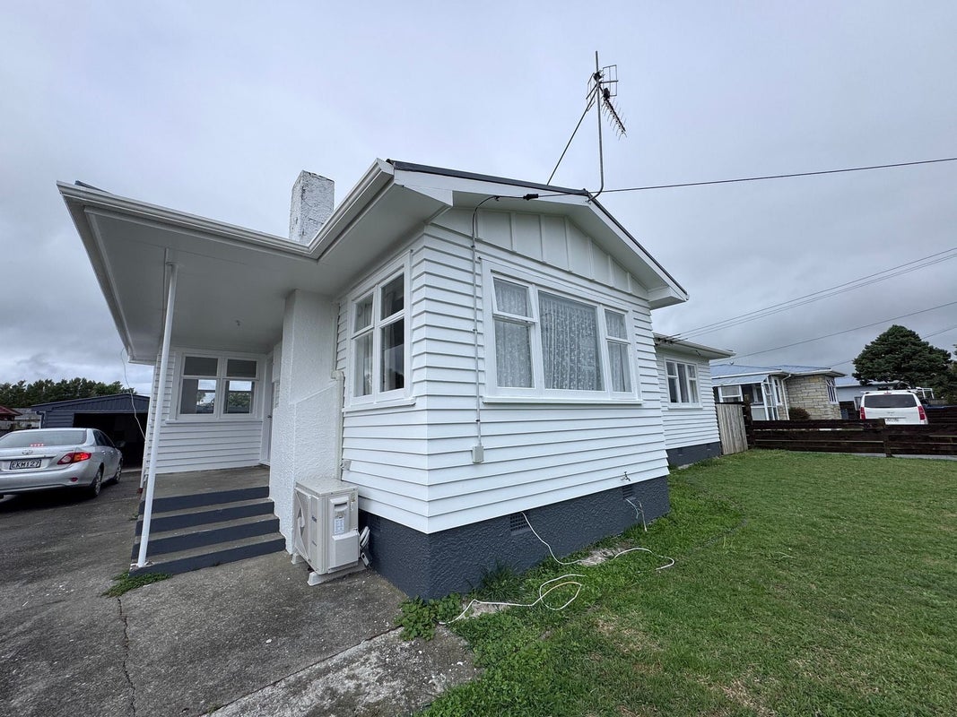 22 Ferguson Street, Levin, Levin - Carousel 14