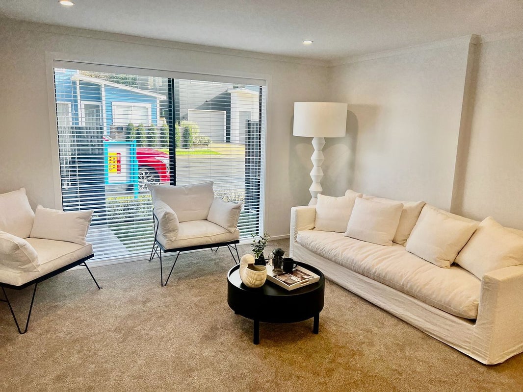 6 Breakwater Way, Whitby, Porirua - Carousel 1