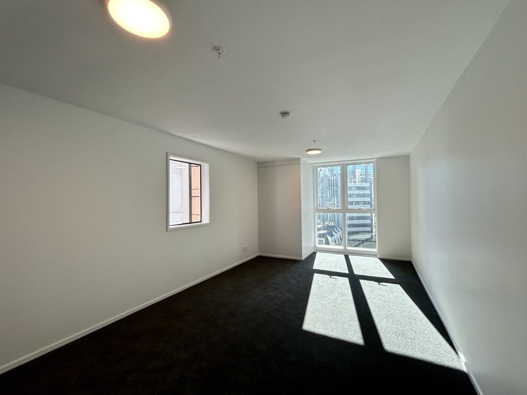 9P/3 Whitaker Place, Grafton, Auckland - Carousel 2