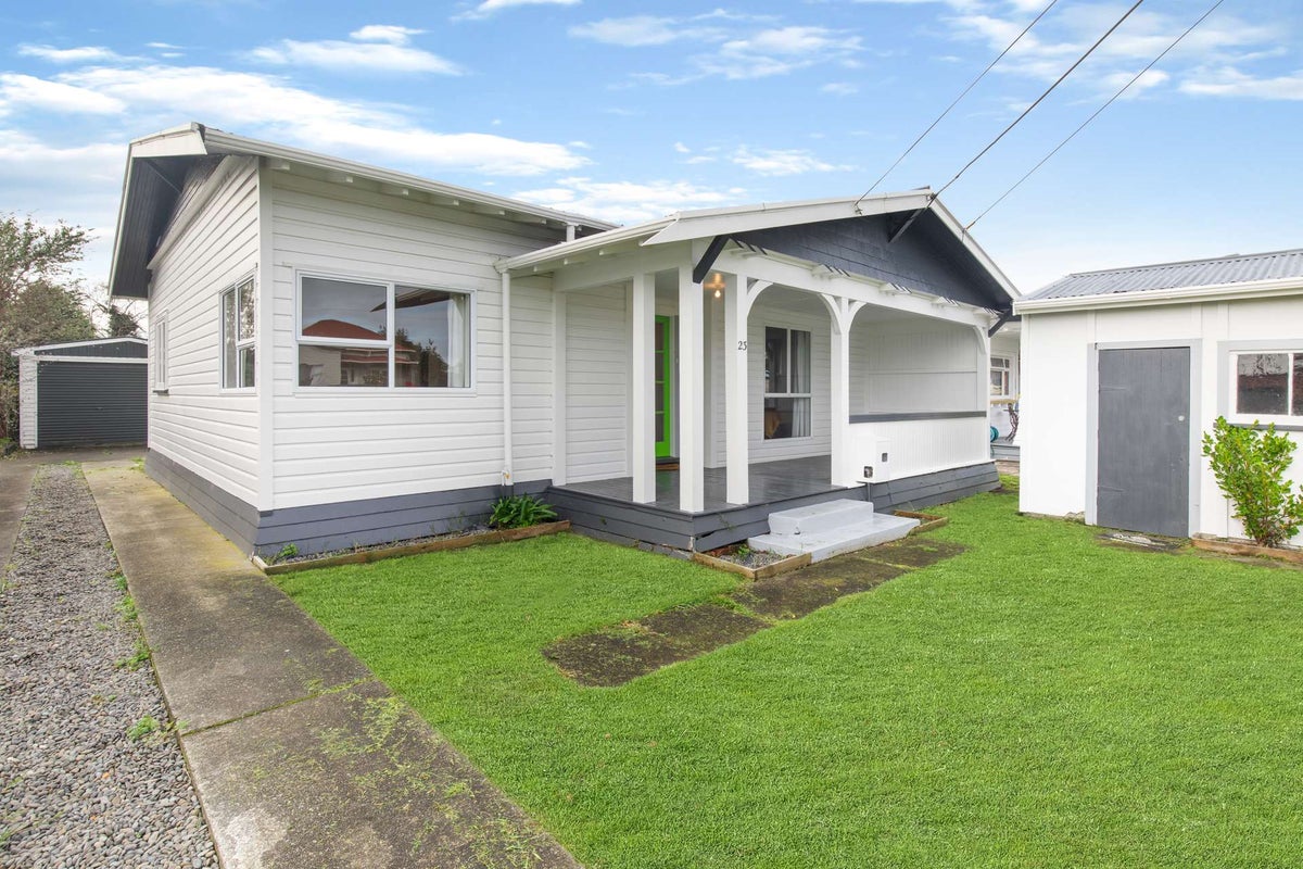 23 Kawakawa Street, Whanganui East, Whanganui - Carousel 1