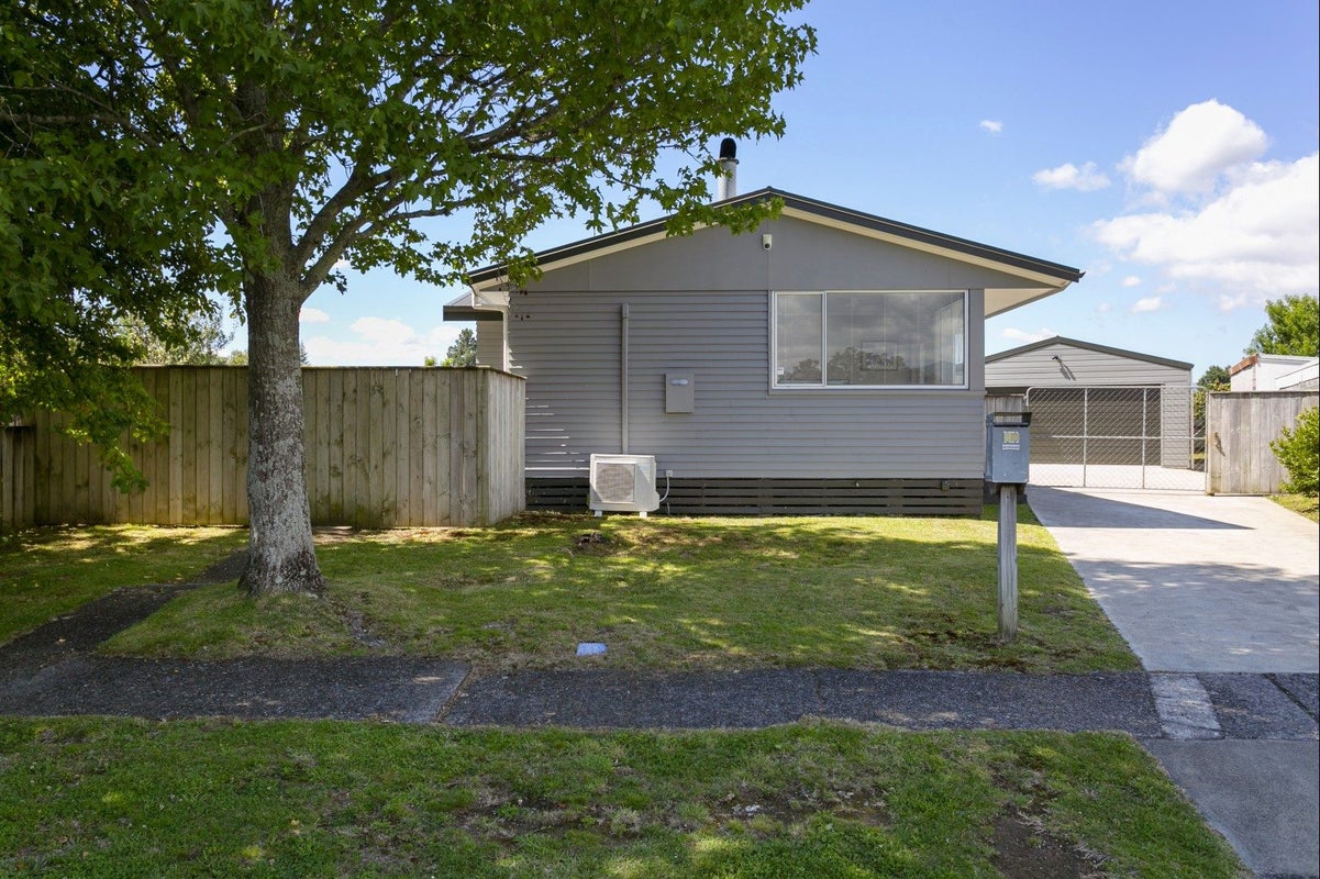 27 Runuku Grove, Turangi, Turangi - Carousel 1
